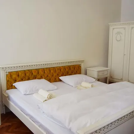 Contessa Apartment Cluj Napoca Esterno foto